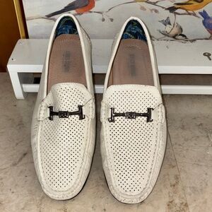 Stacey Adams off white Men's Perforated Leather Loafers with Metal Bit